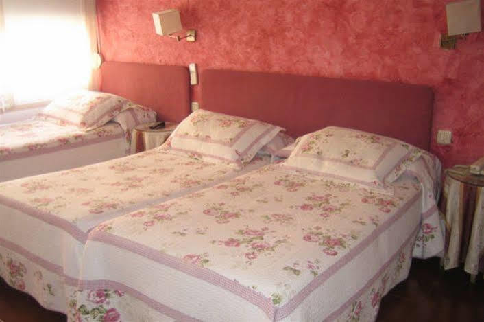 Hostal Goya Suites Salamanca Luaran gambar